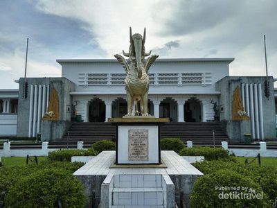 Foto: Arca Emas dan Sisa Kejayaan Kesultanan Kutai