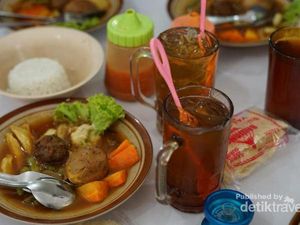Foto Berkeliling Solo Menikmati Kuliner dan Destinasinya
