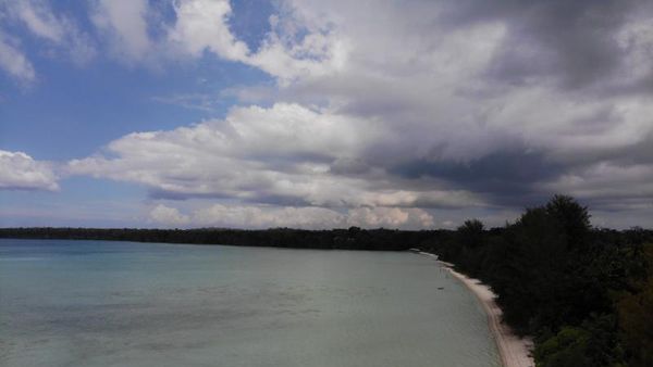 Foto Drone: Pantai Cantik Jelita di Kepulauan Kei