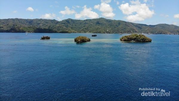 Foto Drone: Selat Lembeh Bikin Jatuh Cinta