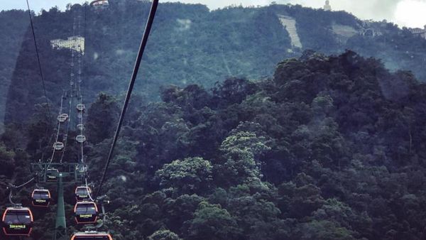 Foto Kereta Gantung Terpanjang Sedunia di Vietnam