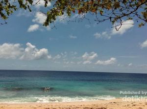 Foto: Minahasa Punya Pantai Secantik Ini