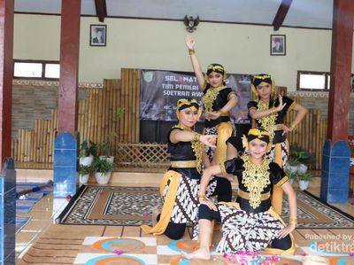 Foto Wisata ke Desa Penari, Trenggalek