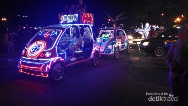 Gemerlap Cahaya Alun-alun Kidul Yogya