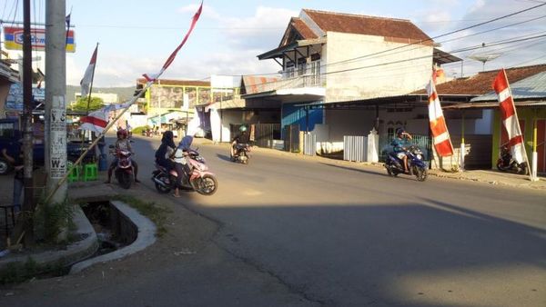 Gimana Rasanya ya, Kulineran Ayam Taliwang di Kota Asalnya