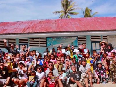 Halo! Ini Pulau Salissingan yang Mempesona