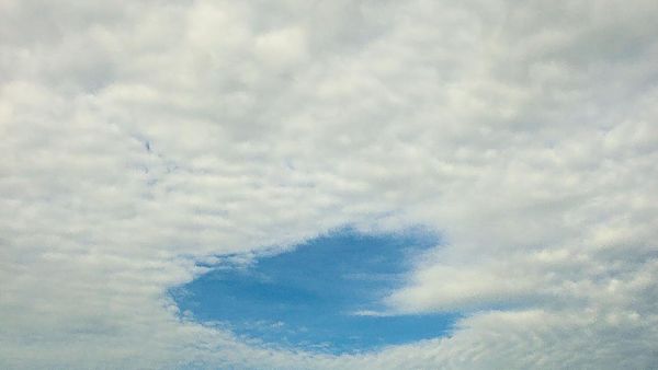 Hatiku Tertinggal di Pantai Santolo, Garut