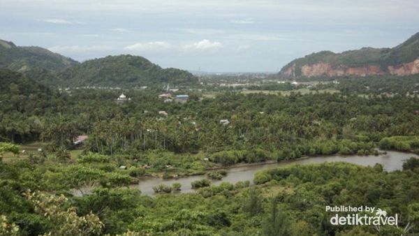 Indah Bumi Pertiwi di Bukit Siltstone Aceh Besar