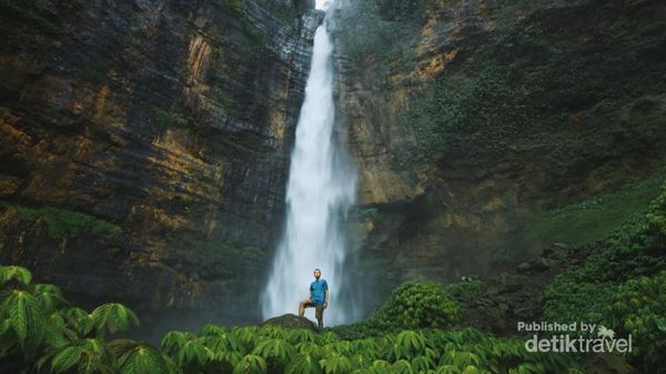 Indah Nian Air Terjun Kapas Biru di Lumajang