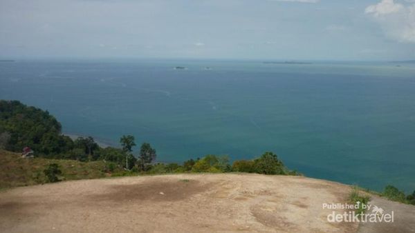 Indah Sejauh Mata Memandang dari Bukit Langkisau