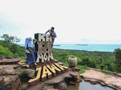 Indahnya Bukit Cinta di Karimunjawa