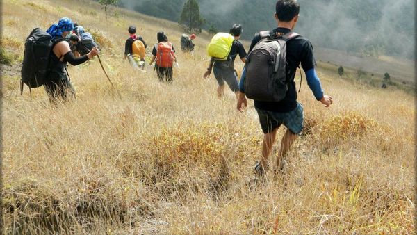 Ini Bukan Gunung Rinjani, Ini Gunung Guntur di Garut