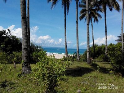 Ini Pantai Cantik di Banten yang Mungkin Kamu Belum Tahu