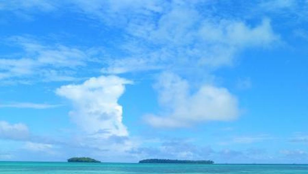 Ini Pantai di Indonesia yang Pasirnya Memanjang 2 Kilometer Ini Pantai di Indonesia yang Pasirnya Memanjang 2 Kilometer