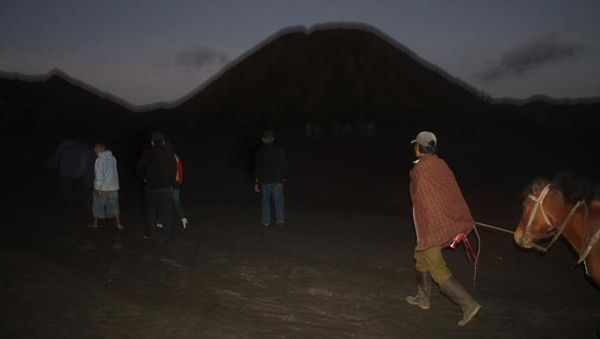 Jalan Kaki ke Puncak Bromo, Siapa Takut!
