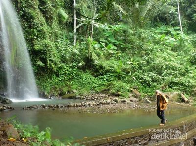 Jangan Sampai Lewat, Cantiknya Air Terjun Perawan dari Lampung