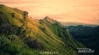 Kala Mentari Menyapa Merbabu