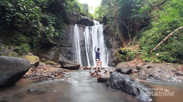 Kamu Orang Jombang, Harus Bangga Punya Air Terjun yang Cantik