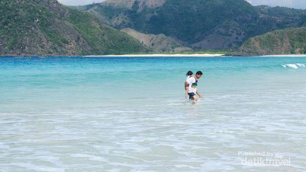 Kapan Kamu Liburan ke Pantai Selong Belanak?
