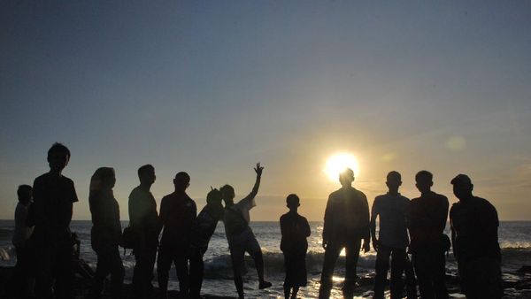 Ke Bali, Asyiknya Ramai-ramai!