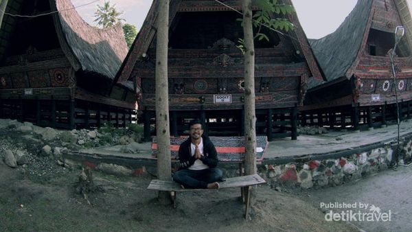 Kebanggaan di Tanah Batak, Istana Raja Sisingamangaraja