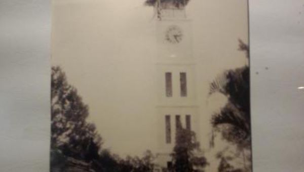 Kembaran Menara Jam Big Ben Ada di Bukittinggi
