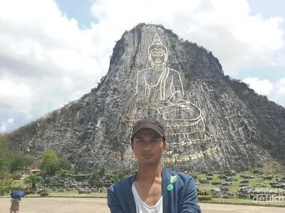 Kemegahan Laser Buddha dari Thailand