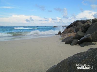 Kemping Seru di Pantai Tambakrejo, Blitar