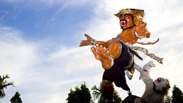 Kerennya Raksasa di Parade Ogoh-Ogoh Bali