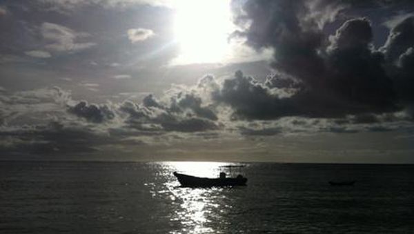 Ketika Matahari Terbenam di Pulau Paling Selatan Indonesia