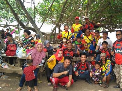 Ketika Traveler Ramai-ramai Bersihkan Pantai di Lampung