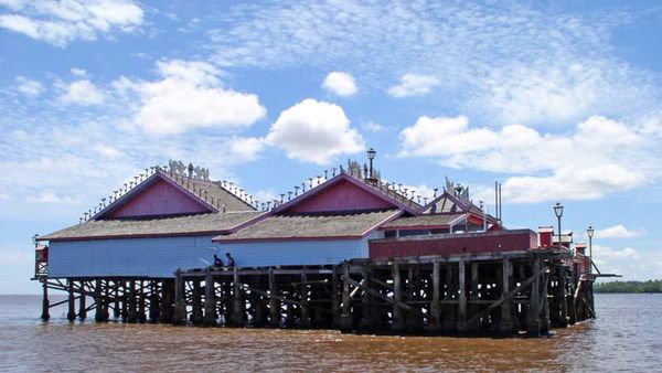 Klenteng Tengah Laut