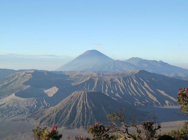 Lautan Pasir, Bukit Teletubbies dan Sunrise Menawan di Bromo