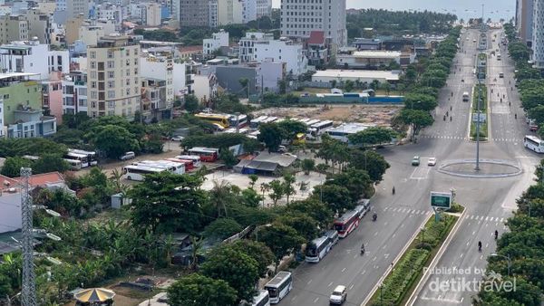 Lebih Dekat dengan Jembatan Naga dari Vietnam