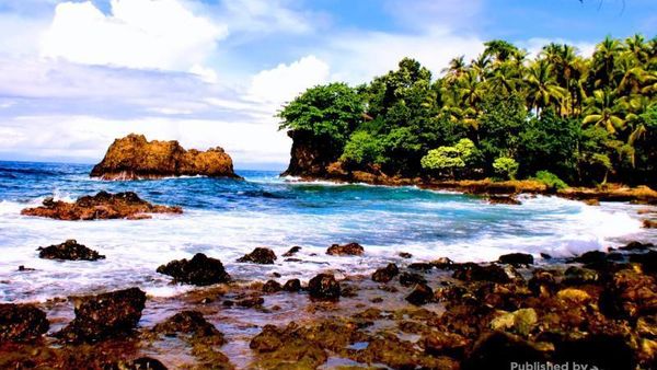 Libur Natal Menikmati Pantai di Ambon