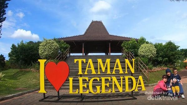 Liburan Seru di Taman Legenda Keong Mas TMII Jakarta