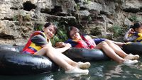 Lompat! Serunya Petualangan di Gua Pindul