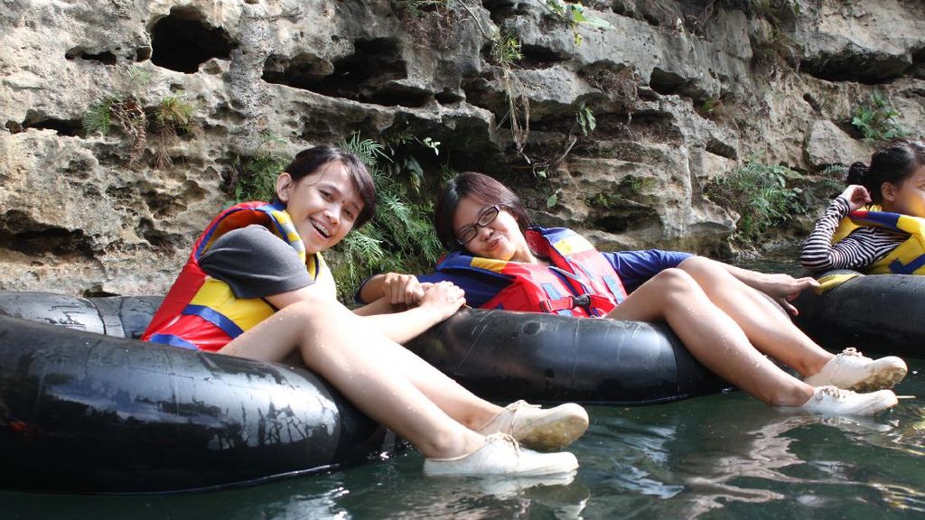Lompat! Serunya Petualangan di Gua Pindul Lompat! Serunya Petualangan di Gua Pindul