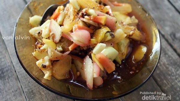 Long Weekend di Aceh, Enaknya ke Pantai Sambil Ngerujak