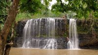 Long Weekend Ini, Yuk Basah-basahan di Air Terjun Anggal