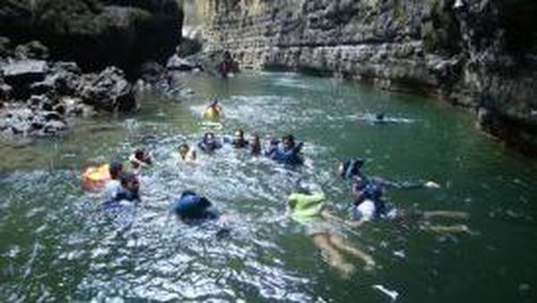Long weekend, Liburan ke Green Canyon Saja!