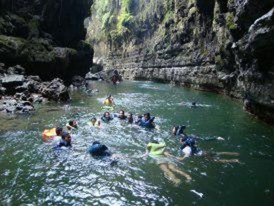 Long weekend, Liburan ke Green Canyon Saja!