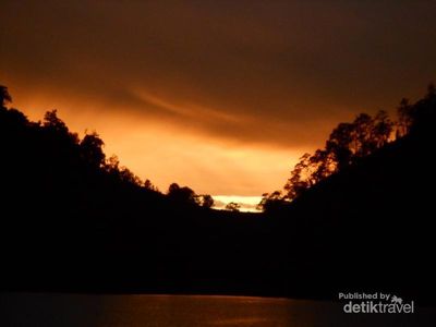 Magisnya Pagi di Ranukumbolo, Gunung Semeru