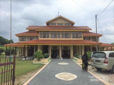 Mahkota Emas Berlian Bukan Sekadar Dongeng di Siak