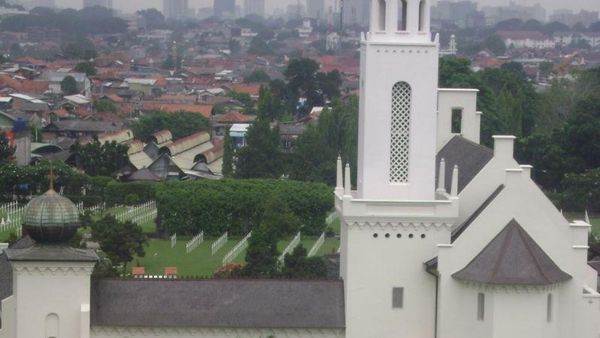 Makam Tentara PD II di Casablanca, Jakarta