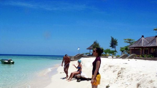 Makassar, Indahnya Samalona & Lezatnya Pisang Ijo