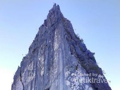 Megahnya Bukit Marmer di Timor Tengah Selatan