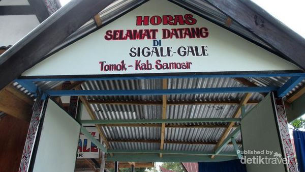 Melihat Boneka Sigale-Gale, Boneka Khas Samosir