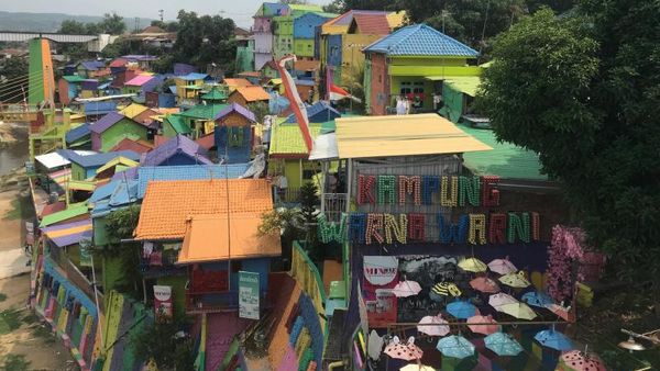 Melihat Kampung 3 Warna di Malang