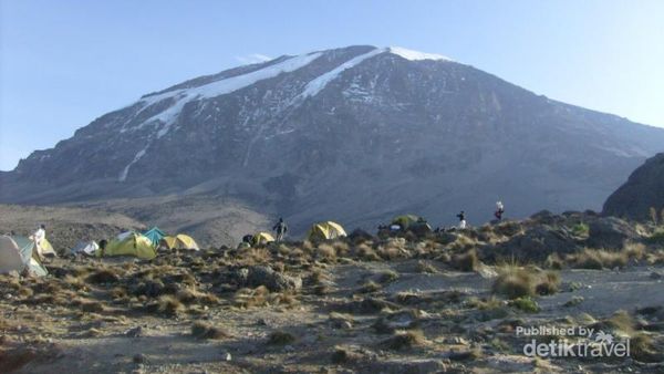 Menaklukan Kilimanjaro, Puncak Tertinggi di Afrika